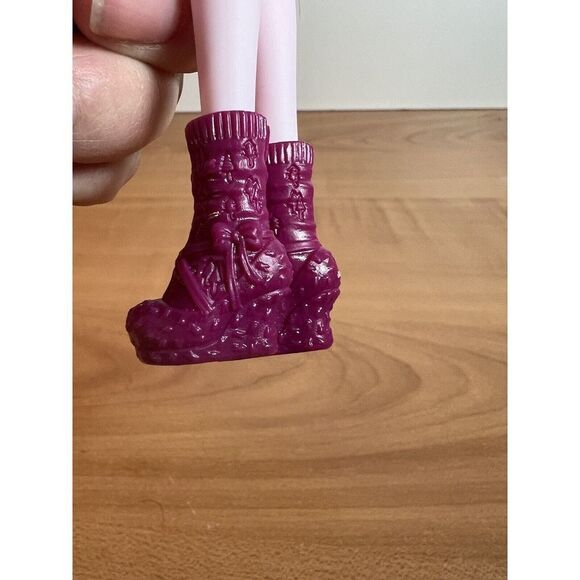 EVER AFTER HIGH DRAGON GAMES FOREST PIXIES "HARELOW" DOLL - Picture 4 of 9